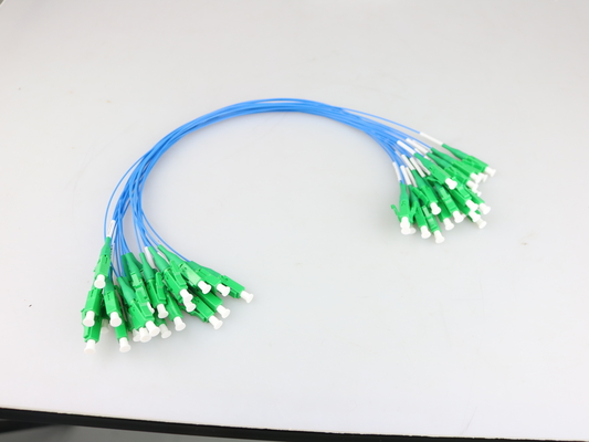 ULC-Stecker, blaue 0,9-mm-Faser, Hytrel-Patchkabel-Jumper